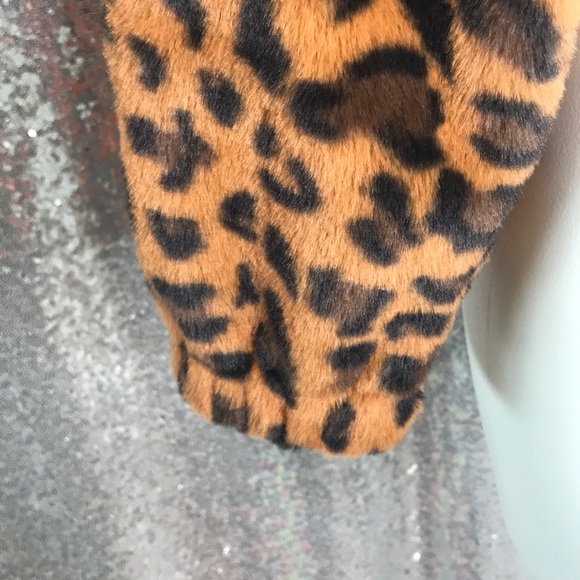 Leopard Fur Crop Top Pullover - Picture 4 of 6
